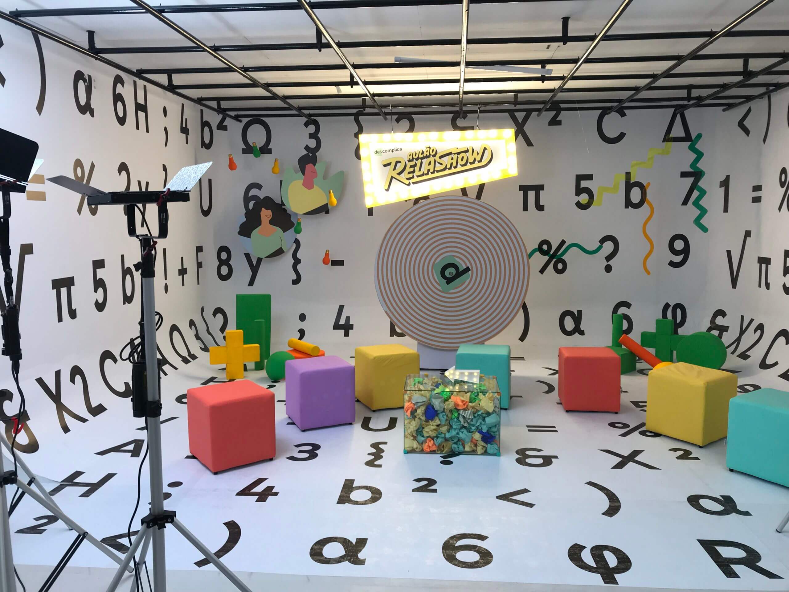 Cenografia para Descomplica: cenário Aulão ENEM – Unpack Design, detalhe 1