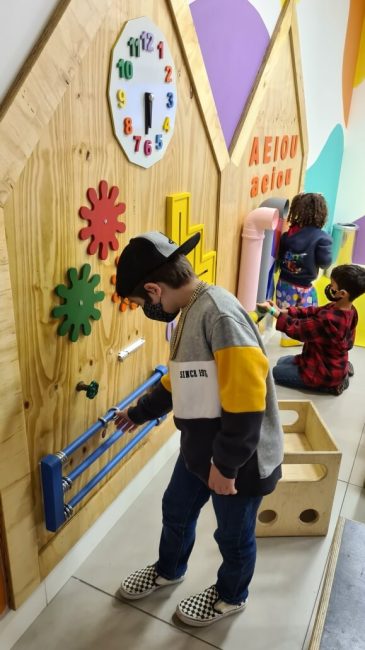 Cenografia para Shopping Fashion Mall: Clubinho Infantil – Unpack Design, detalhe 2