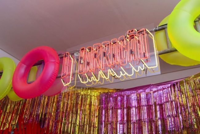 Cenografia para Shopping Tijuca: Carnaval no Barracão – Unpack Design, detalhe 10