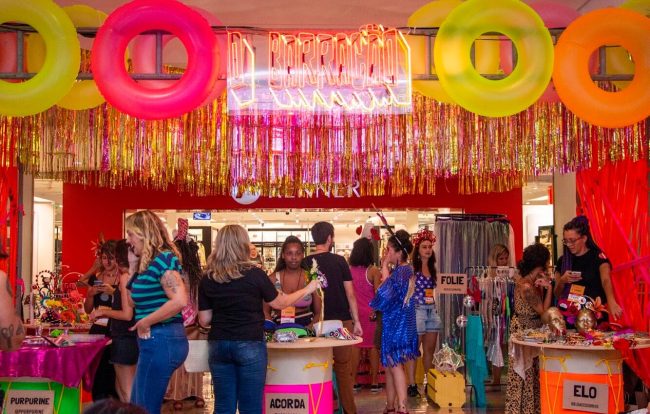 Cenografia para Shopping Tijuca: Carnaval no Barracão – Unpack Design, detalhe 8