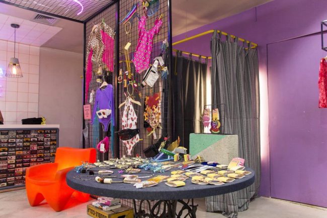 Projeto de Loja: Garimppo Shopping Vertical – Unpack Design, detalhe 20