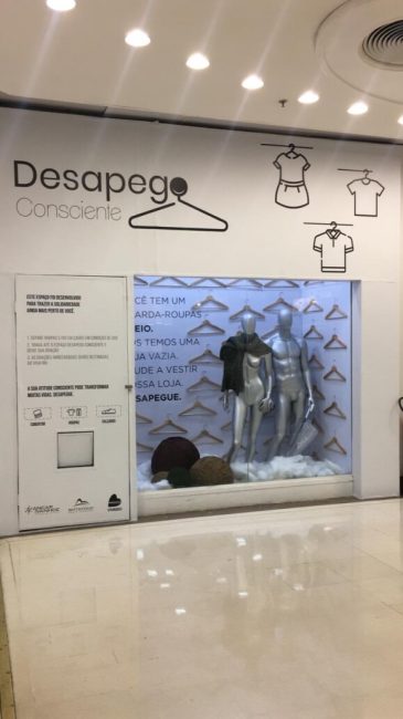 Vitrine para Botafogo Praia Shopping: Campanha do Agasalho – Unpack Design