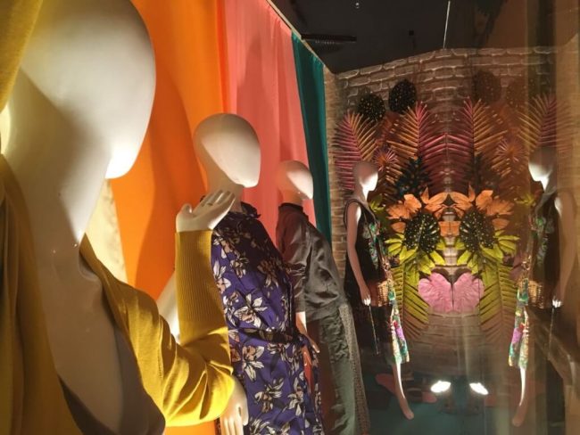 Vitrines para Shopping Rio Design – Unpack Design, detalhe 2